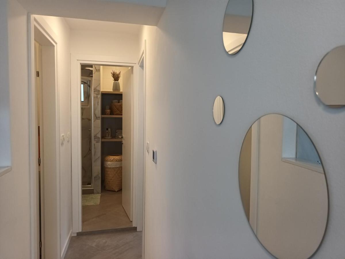 Jesliving Hvar - 2 Bedroom Elegant Apartment With Sea View In Historic Center Of חוואר מראה חיצוני תמונה