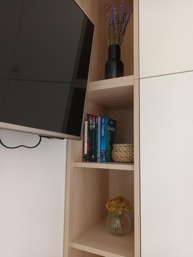 Jesliving Hvar - 2 Bedroom Elegant Apartment With Sea View In Historic Center Of חוואר מראה חיצוני תמונה