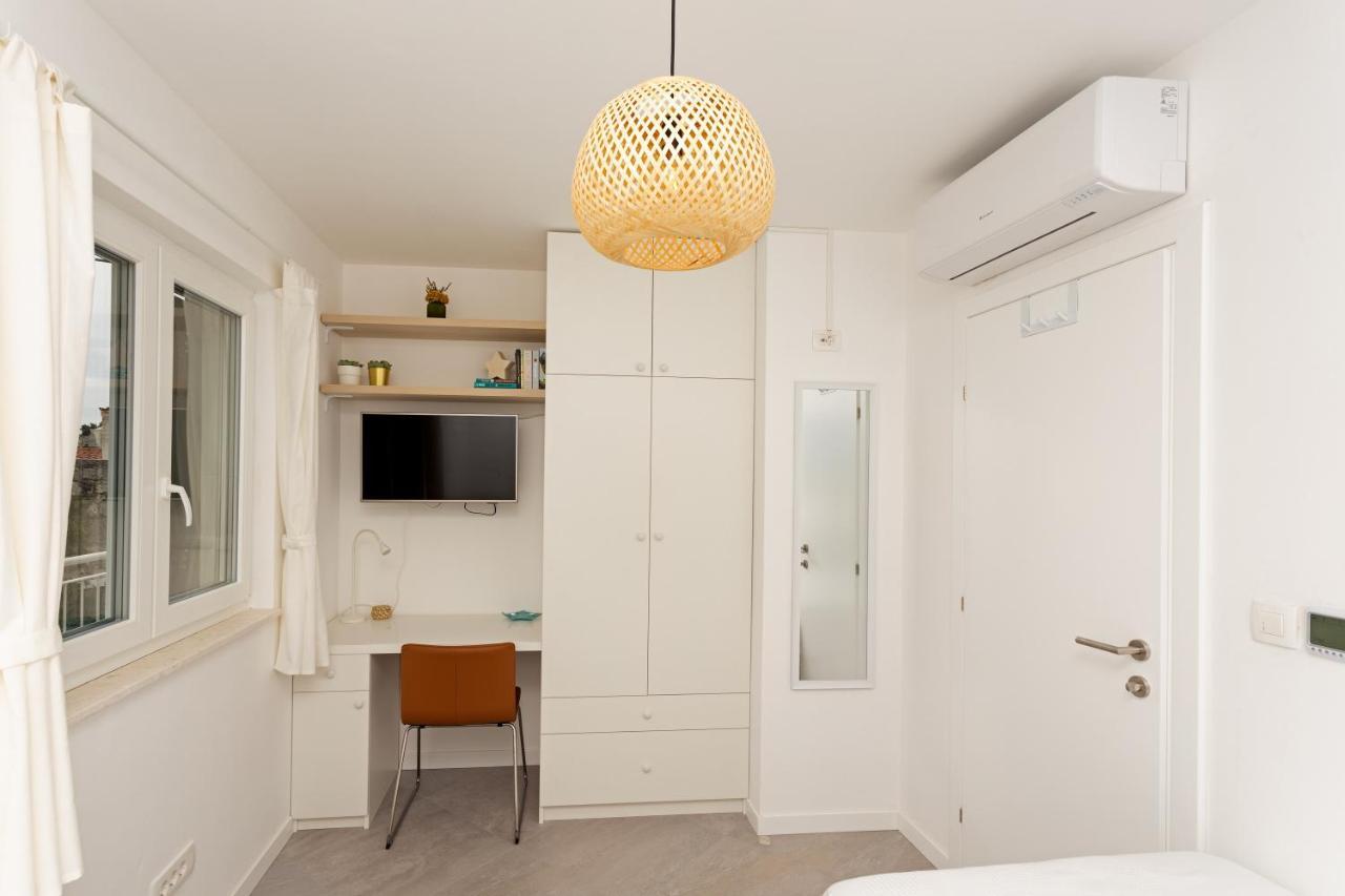 Jesliving Hvar - 2 Bedroom Elegant Apartment With Sea View In Historic Center Of חוואר מראה חיצוני תמונה